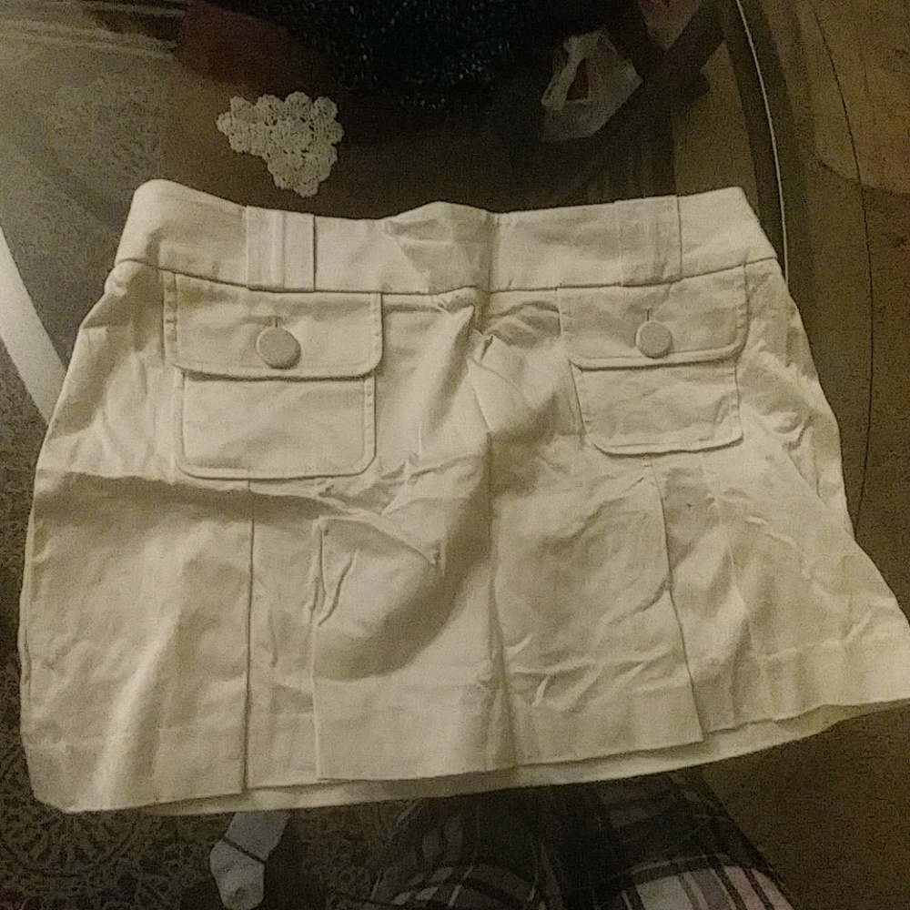Cream bebe skirt